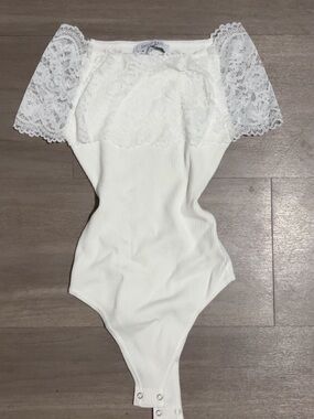 Sweet Rain White Lace Off-Shoulder Ribbed Bodysuit